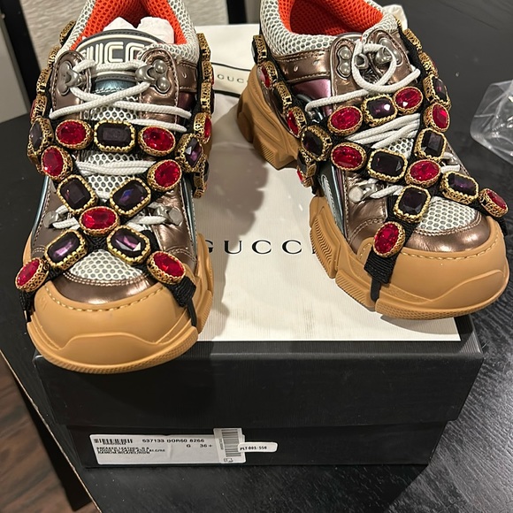 New authentic Gucci shoes - Picture 1 of 9